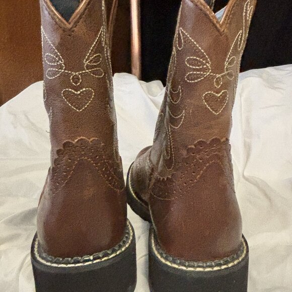 Women's size 8 B "Fat Baby" by Ariat, Leather Western Boot - Picture 2 of 10